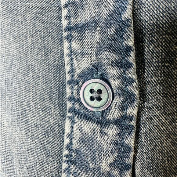 Rails Blue Acid Wash Ingrid Denim Button Collared Raw Hem Long Sleeve Shirt L - Picture 5 of 13